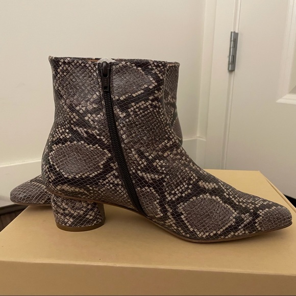 LOQ Matea Booties in Mink Python Size EU40 (US9-9.5) - Picture 7 of 13